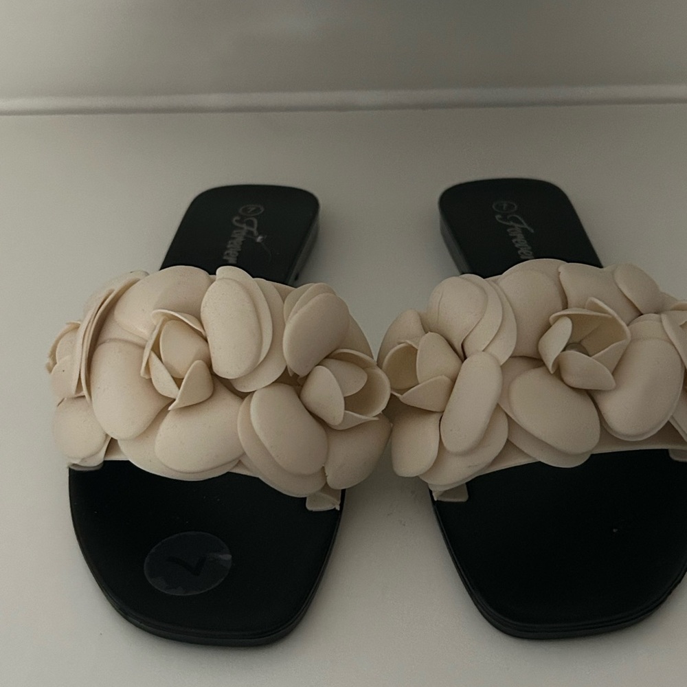 BLACK Cream Jelly Slides Ivory Roses Size 7